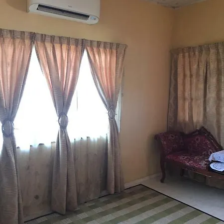 Amimas Homestay Kampong Telok  Exterior photo