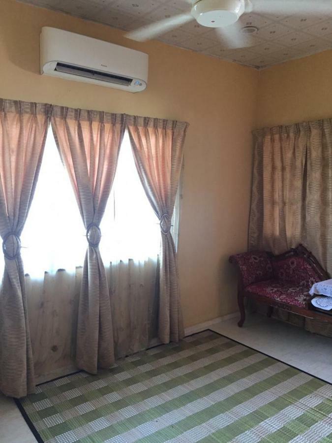 Amimas Holiday home Kampong Telok (Penang)
